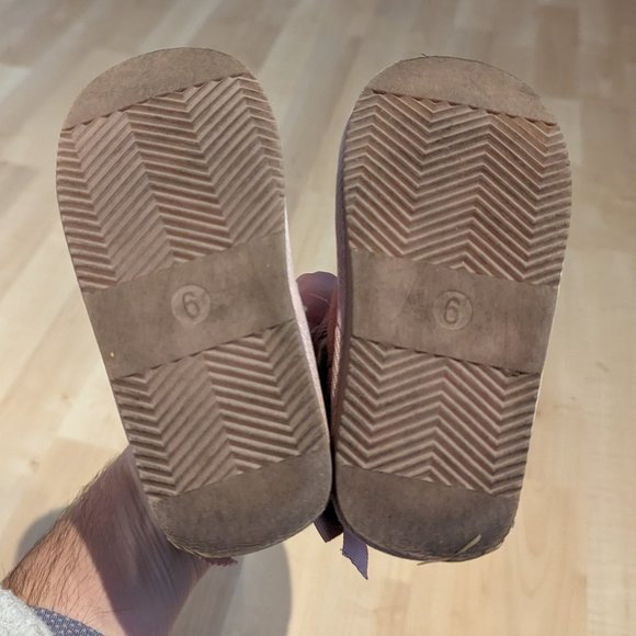 Joe Fresh Pink Infant Girl Boots - Size 6, Cozy Faux Fur Lining, Worn Twice! - Picture 5 of 5